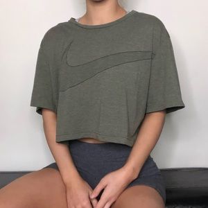 Nike Cropped T-shirt